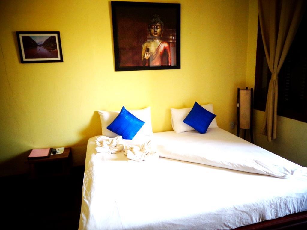 Inthira Thakhek Hotell Exteriör bild