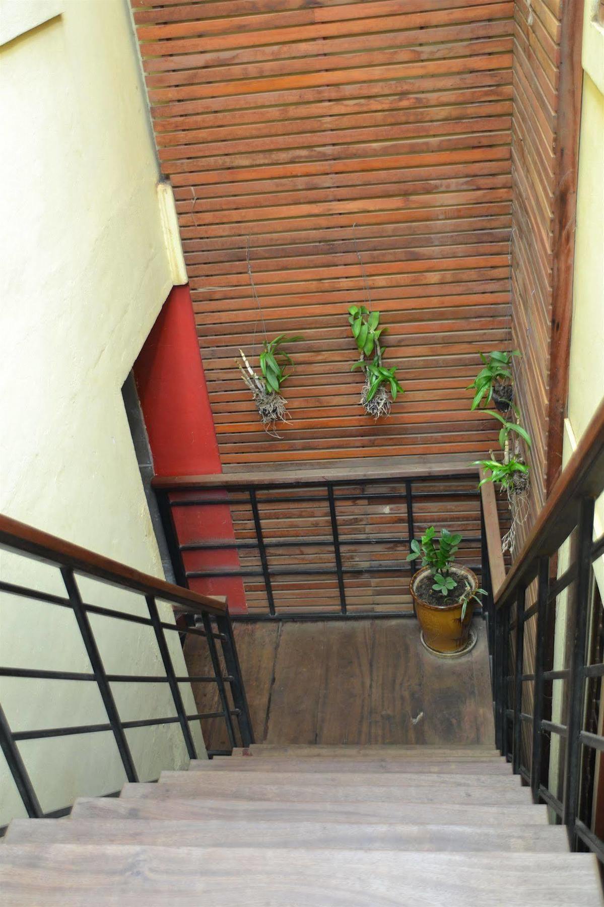 Inthira Thakhek Hotell Exteriör bild