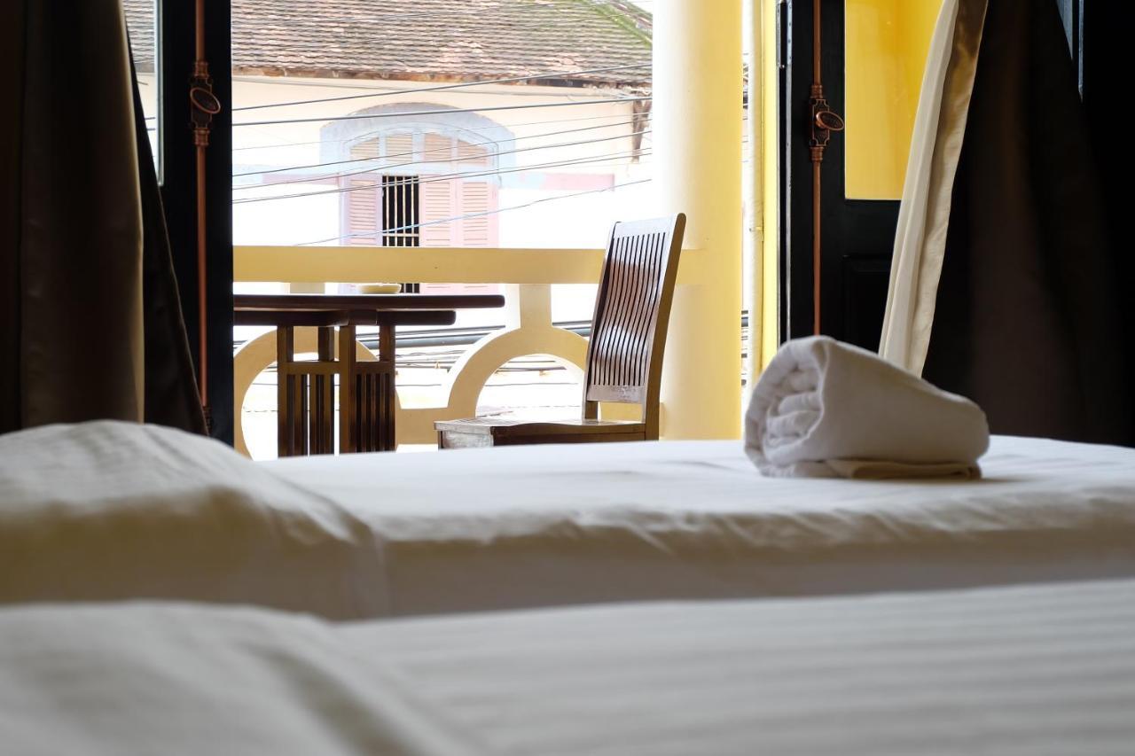 Inthira Thakhek Hotell Exteriör bild