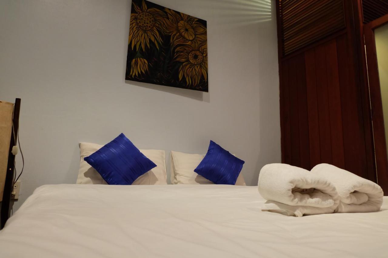 Inthira Thakhek Hotell Exteriör bild